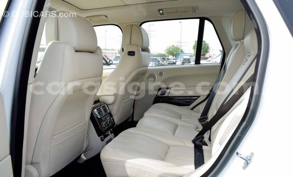 Acheter Import Voiture Land Rover Range Rover Blanc à Import - Dubai, Togo Acheter Import Voiture Land Rover Range Rover Blanc à Import - Dubai, Togo
