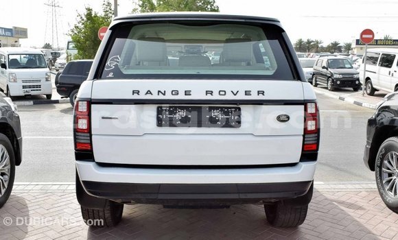 Acheter Import Voiture Land Rover Range Rover Blanc à Import - Dubai, Togo Acheter Import Voiture Land Rover Range Rover Blanc à Import - Dubai, Togo