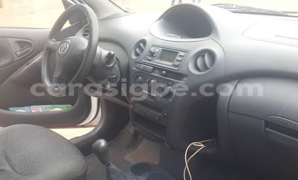 Buy Used Toyota Yaris White Car in Lome in Togo Buy Used Toyota Yaris White Car in Lome in Togo