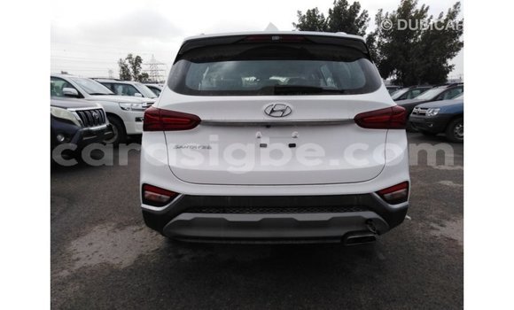 Acheter Import Voiture Hyundai Santa Fe Blanc à Import - Dubai, Togo Acheter Import Voiture Hyundai Santa Fe Blanc à Import - Dubai, Togo
