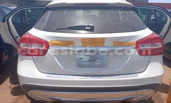 Acheter Occasion Voiture Mercedes‒Benz GLA-klasse AMG Blanc à Lomé, Togo Acheter Occasion Voiture Mercedes‒Benz GLA-klasse AMG Blanc à Lomé, Togo