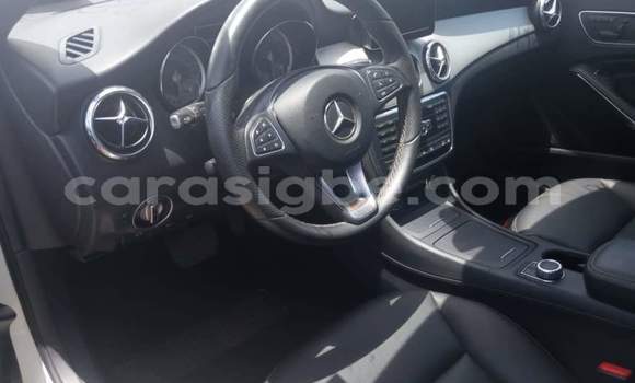 Acheter Occasion Voiture Mercedes‒Benz GLA-klasse AMG Blanc à Lomé, Togo Acheter Occasion Voiture Mercedes‒Benz GLA-klasse AMG Blanc à Lomé, Togo