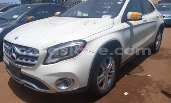 Buy Import Mercedes‒Benz GLA-klasse White Car in Lome in Togo Buy Import Mercedes‒Benz GLA-klasse White Car in Lome in Togo