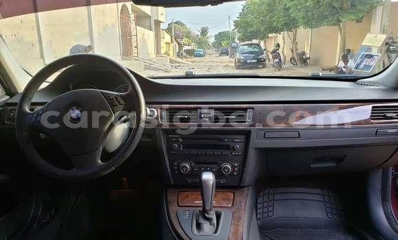 Acheter Occasion Voiture BMW 328i Rouge à Lomé, Maritime Acheter Occasion Voiture BMW 328i Rouge à Lomé, Maritime