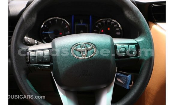 Acheter Import Voiture Toyota Fortuner Noir à Import - Dubai, Togo Acheter Import Voiture Toyota Fortuner Noir à Import - Dubai, Togo