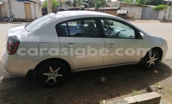Acheter Occasion Voiture Nissan Sentra Gris à Lomé, Togo Acheter Occasion Voiture Nissan Sentra Gris à Lomé, Togo
