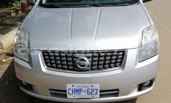 Acheter Occasion Voiture Nissan Sentra Gris à Lomé, Togo Acheter Occasion Voiture Nissan Sentra Gris à Lomé, Togo