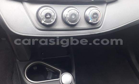 Acheter Occasion Voiture Toyota RAV4 Rouge à Lomé, Togo Acheter Occasion Voiture Toyota RAV4 Rouge à Lomé, Togo