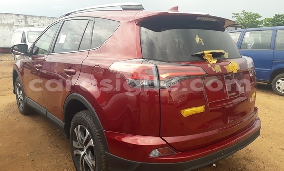 Acheter Occasion Voiture Toyota RAV4 Rouge à Lomé, Togo Acheter Occasion Voiture Toyota RAV4 Rouge à Lomé, Togo