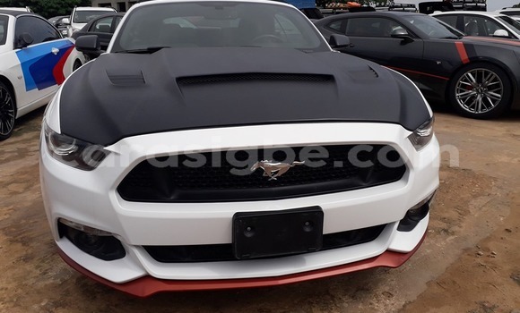 Buy Used Ford Mustang White Car in Lome in Togo Buy Used Ford Mustang White Car in Lome in Togo