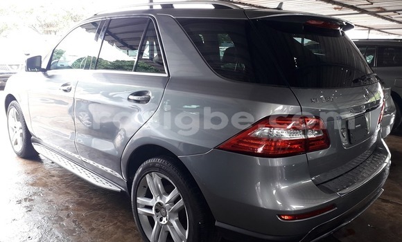 Acheter Occasion Voiture Mercedes‒Benz ML–Class Autre à Lomé, Togo Acheter Occasion Voiture Mercedes‒Benz ML–Class Autre à Lomé, Togo