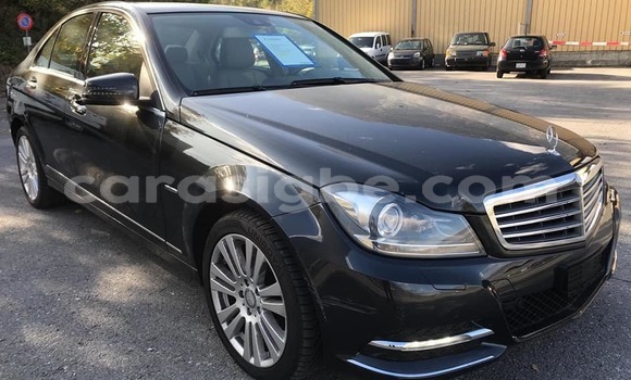 Acheter Occasion Voiture Mercedes‒Benz C–Class Noir à Lomé, Togo Acheter Occasion Voiture Mercedes‒Benz C–Class Noir à Lomé, Togo