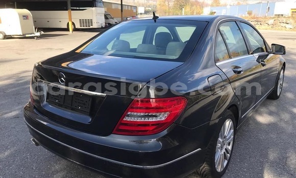 Acheter Occasion Voiture Mercedes‒Benz C–Class Noir à Lomé, Togo Acheter Occasion Voiture Mercedes‒Benz C–Class Noir à Lomé, Togo