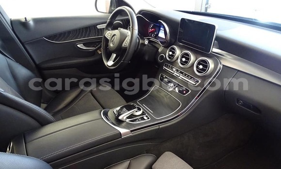 Acheter Occasion Voiture Mercedes‒Benz C–Class Bleu à Lomé, Togo Acheter Occasion Voiture Mercedes‒Benz C–Class Bleu à Lomé, Togo