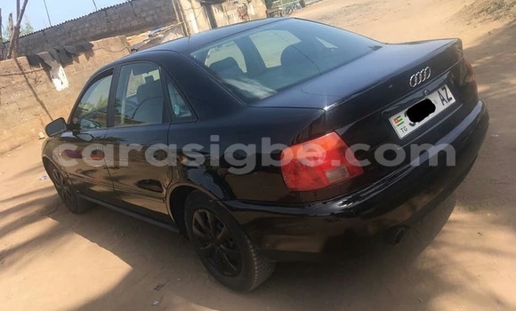 Acheter Occasion Voiture Audi A4 Noir à Lomé, Togo Acheter Occasion Voiture Audi A4 Noir à Lomé, Togo