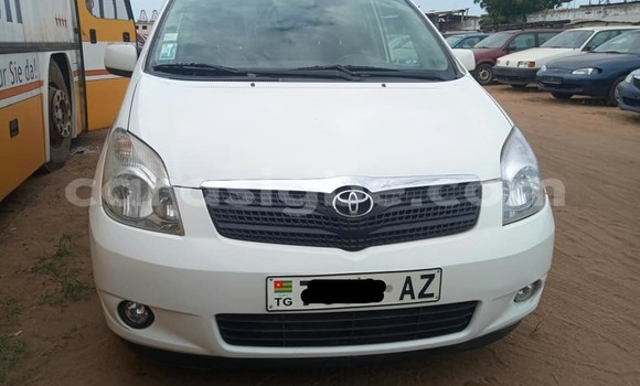 Acheter Occasion Voiture Toyota Corolla Verso Blanc à Lomé, Togo Acheter Occasion Voiture Toyota Corolla Verso Blanc à Lomé, Togo