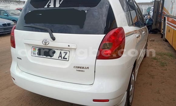 Acheter Occasion Voiture Toyota Corolla Verso Blanc à Lomé, Togo Acheter Occasion Voiture Toyota Corolla Verso Blanc à Lomé, Togo