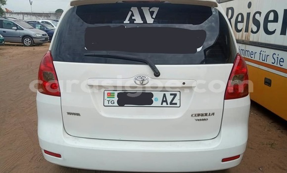 Acheter Occasion Voiture Toyota Corolla Verso Blanc à Lomé, Togo Acheter Occasion Voiture Toyota Corolla Verso Blanc à Lomé, Togo