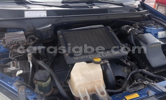 Acheter Occasion Voiture Toyota RAV4 Bleu à Lomé, Togo Acheter Occasion Voiture Toyota RAV4 Bleu à Lomé, Togo