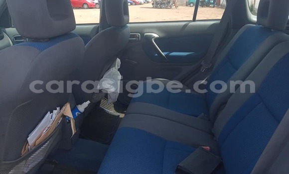 Acheter Occasion Voiture Toyota RAV4 Bleu à Lomé, Togo Acheter Occasion Voiture Toyota RAV4 Bleu à Lomé, Togo