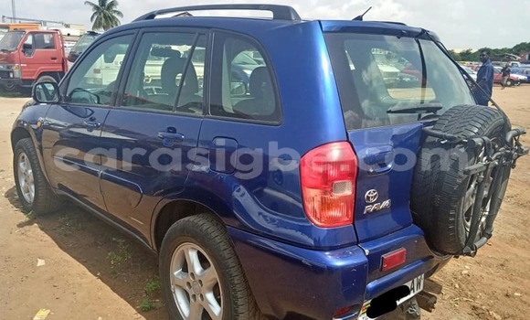 Acheter Occasion Voiture Toyota RAV4 Bleu à Lomé, Togo Acheter Occasion Voiture Toyota RAV4 Bleu à Lomé, Togo