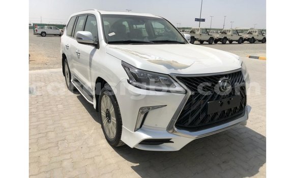 Acheter Import Voiture Lexus LX Blanc à Import - Dubai, Togo Acheter Import Voiture Lexus LX Blanc à Import - Dubai, Togo