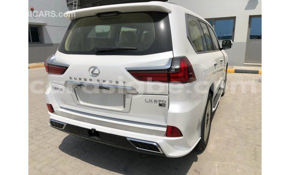 Acheter Import Voiture Lexus LX Blanc à Import - Dubai, Togo Acheter Import Voiture Lexus LX Blanc à Import - Dubai, Togo