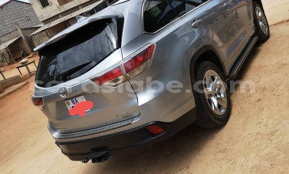 Acheter Occasion Voiture Toyota Highlander Gris à Lomé, Togo Acheter Occasion Voiture Toyota Highlander Gris à Lomé, Togo