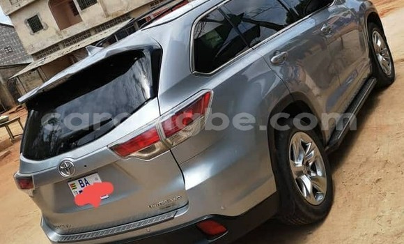 Acheter Occasion Voiture Toyota Highlander Marron à Lomé, Togo Acheter Occasion Voiture Toyota Highlander Marron à Lomé, Togo