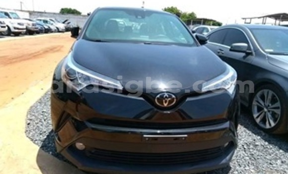 Acheter Occasion Voiture Toyota C-HR Noir à Lomé, Togo Acheter Occasion Voiture Toyota C-HR Noir à Lomé, Togo