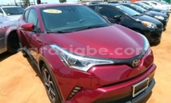 Acheter Occasion Voiture Toyota C-HR Rouge à Lomé, Togo Acheter Occasion Voiture Toyota C-HR Rouge à Lomé, Togo