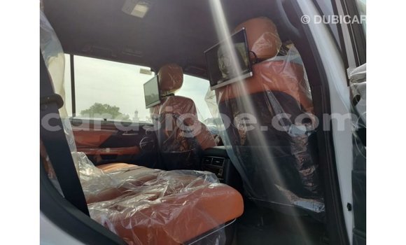 Acheter Import Voiture Lexus LX Blanc à Import - Dubai, Togo Acheter Import Voiture Lexus LX Blanc à Import - Dubai, Togo