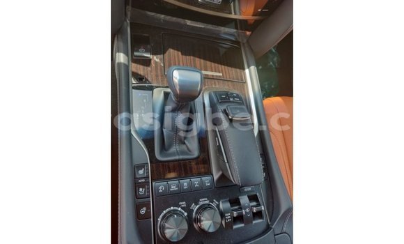 Acheter Import Voiture Lexus LX Blanc à Import - Dubai, Togo Acheter Import Voiture Lexus LX Blanc à Import - Dubai, Togo