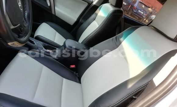 Acheter Occasion Voiture Toyota RAV4 Gris à Lomé, Togo Acheter Occasion Voiture Toyota RAV4 Gris à Lomé, Togo