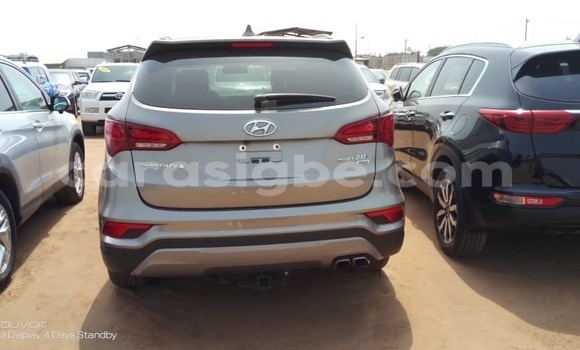 Acheter Occasion Voiture Hyundai Santa Fe Gris à Lomé, Togo Acheter Occasion Voiture Hyundai Santa Fe Gris à Lomé, Togo