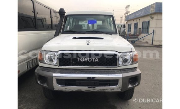 Acheter Import Voiture Toyota Land Cruiser Blanc à Import - Dubai, Togo Acheter Import Voiture Toyota Land Cruiser Blanc à Import - Dubai, Togo
