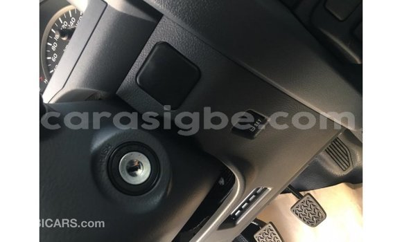 Acheter Import Voiture Toyota Land Cruiser Blanc à Import - Dubai, Togo Acheter Import Voiture Toyota Land Cruiser Blanc à Import - Dubai, Togo