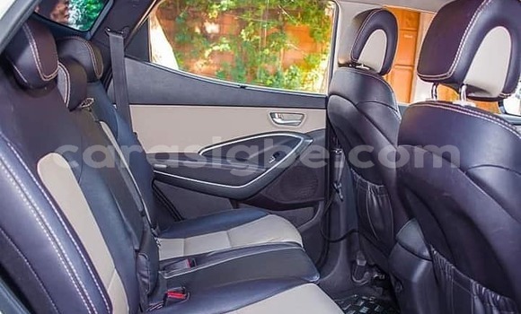 Buy Used Hyundai Santa Fe White Car in Lome in Togo Buy Used Hyundai Santa Fe White Car in Lome in Togo