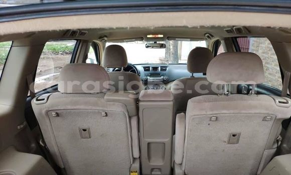 Acheter Occasion Voiture Toyota Highlander Vert à Lomé, Togo Acheter Occasion Voiture Toyota Highlander Vert à Lomé, Togo