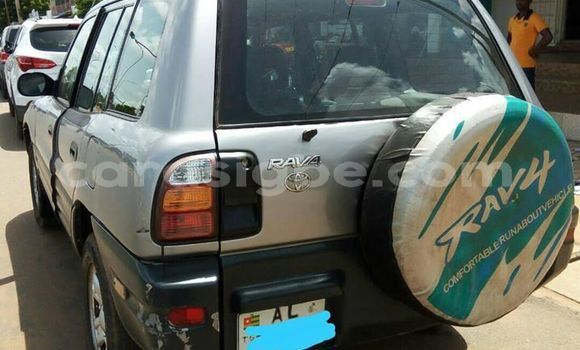 Acheter Occasion Voiture Toyota RAV4 Gris à Lomé, Togo Acheter Occasion Voiture Toyota RAV4 Gris à Lomé, Togo