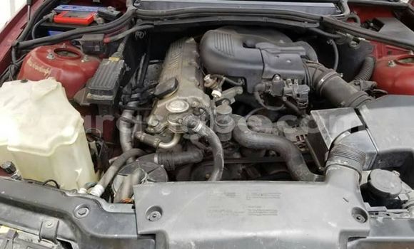 Acheter Occasion Voiture BMW 3–Series Rouge à Lomé, Togo Acheter Occasion Voiture BMW 3–Series Rouge à Lomé, Togo