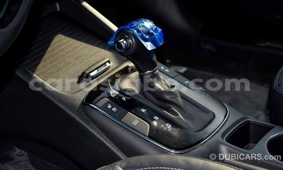 Acheter Import Voiture Kia Cerato Blanc à Import - Dubai, Togo Acheter Import Voiture Kia Cerato Blanc à Import - Dubai, Togo