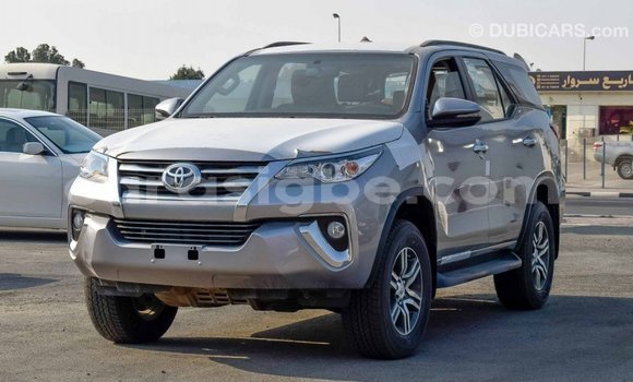 Acheter Import Voiture Toyota Fortuner Autre à Import - Dubai, Togo Acheter Import Voiture Toyota Fortuner Autre à Import - Dubai, Togo