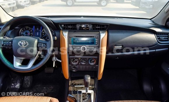 Acheter Import Voiture Toyota Fortuner Autre à Import - Dubai, Togo Acheter Import Voiture Toyota Fortuner Autre à Import - Dubai, Togo