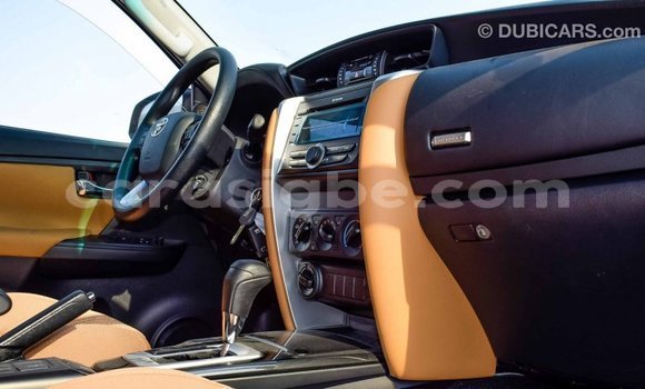 Acheter Import Voiture Toyota Fortuner Autre à Import - Dubai, Togo Acheter Import Voiture Toyota Fortuner Autre à Import - Dubai, Togo