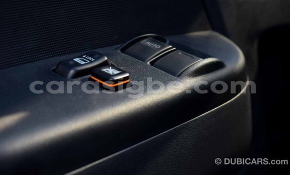 Acheter Import Voiture Toyota Hiace Blanc à Import - Dubai, Togo Acheter Import Voiture Toyota Hiace Blanc à Import - Dubai, Togo