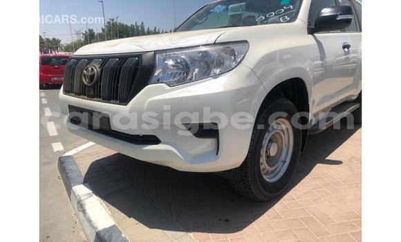 Acheter Import Voiture Toyota Prado Blanc à Import - Dubai, Togo Acheter Import Voiture Toyota Prado Blanc à Import - Dubai, Togo