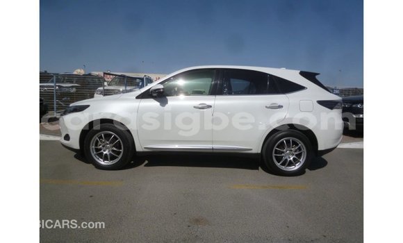 Buy Import Toyota Harrier White Car in Import - Dubai in Togo Buy Import Toyota Harrier White Car in Import - Dubai in Togo