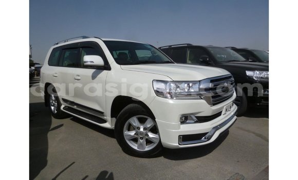 Buy Import Toyota Land Cruiser White Car in Import - Dubai in Togo Buy Import Toyota Land Cruiser White Car in Import - Dubai in Togo