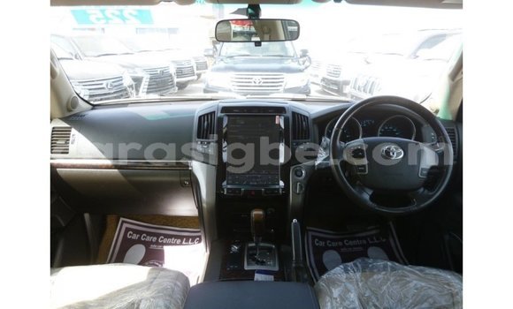 Buy Import Toyota Land Cruiser White Car in Import - Dubai in Togo Buy Import Toyota Land Cruiser White Car in Import - Dubai in Togo